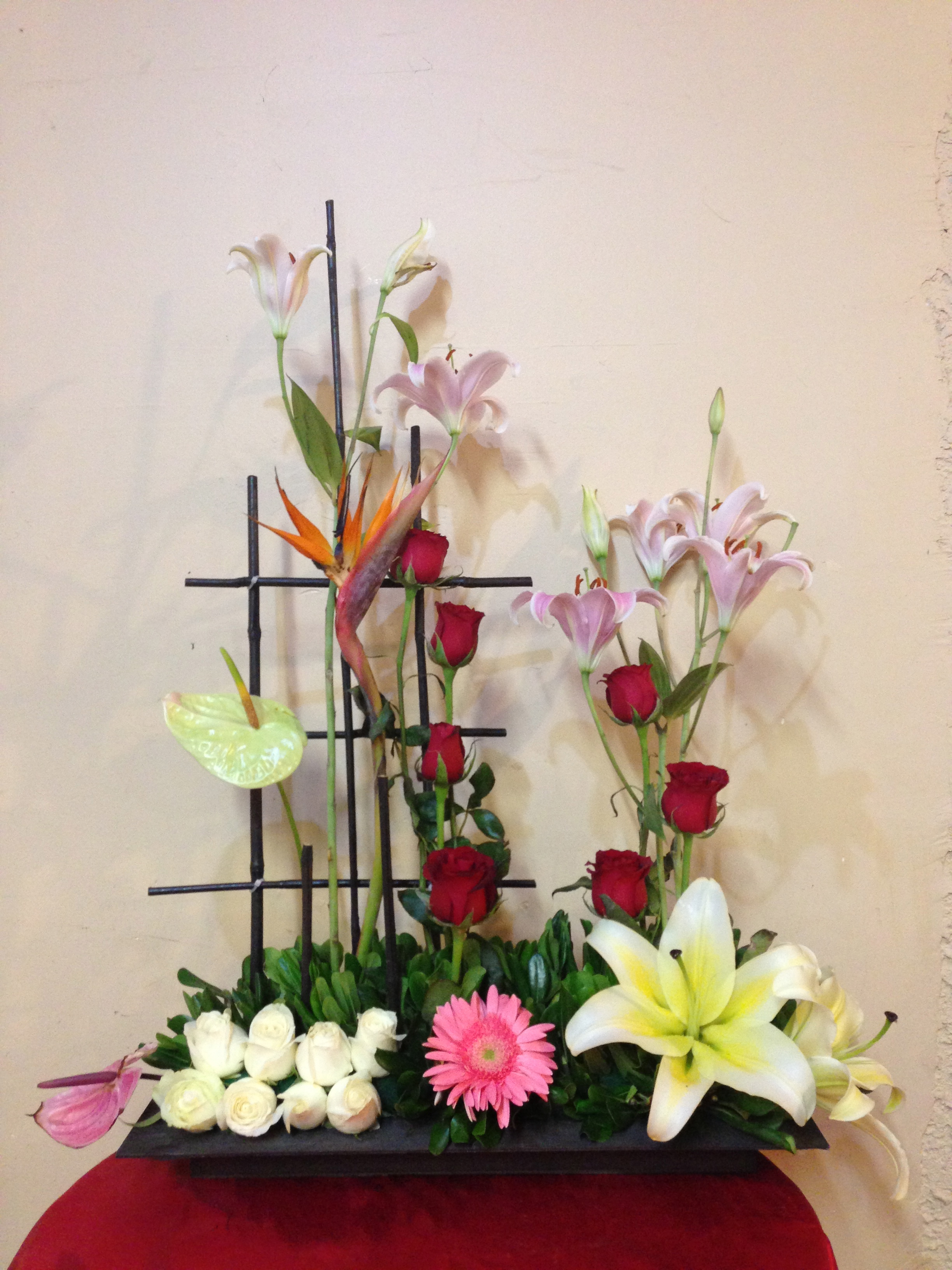 Jardinera de Lilis Rosas Anturius Gerberas #163 - Envia Flores y Regalos en  Tijuana