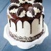 PASTEL DE VAINILLA CON DRIP DE CHOCOLATE